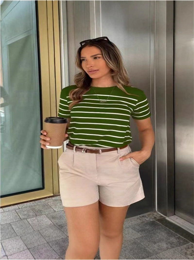 تيشيرت نسائي بأكمام قصيرة مخططة وياقة دائرية