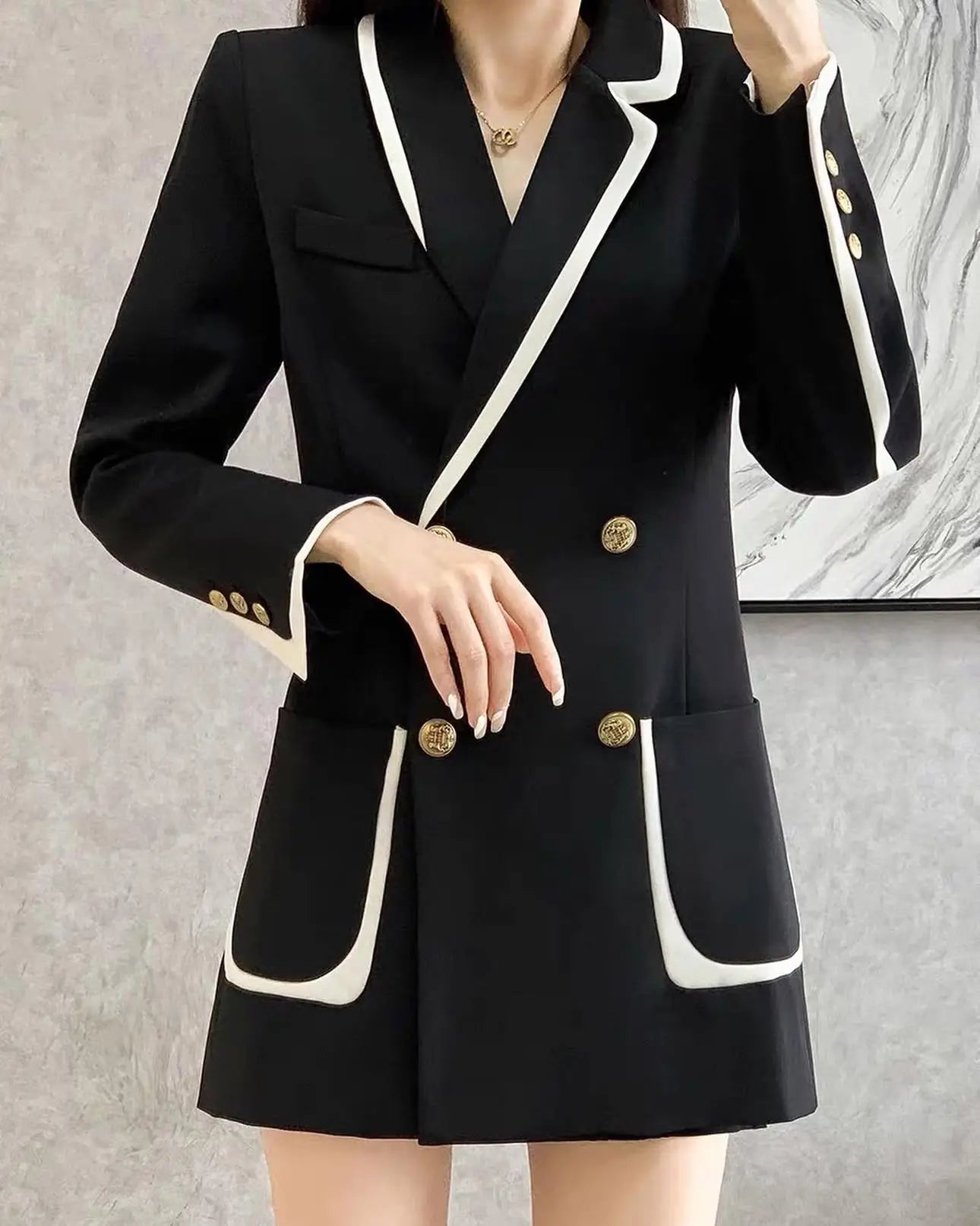 Elegant Contrast Trim Blazer for Women